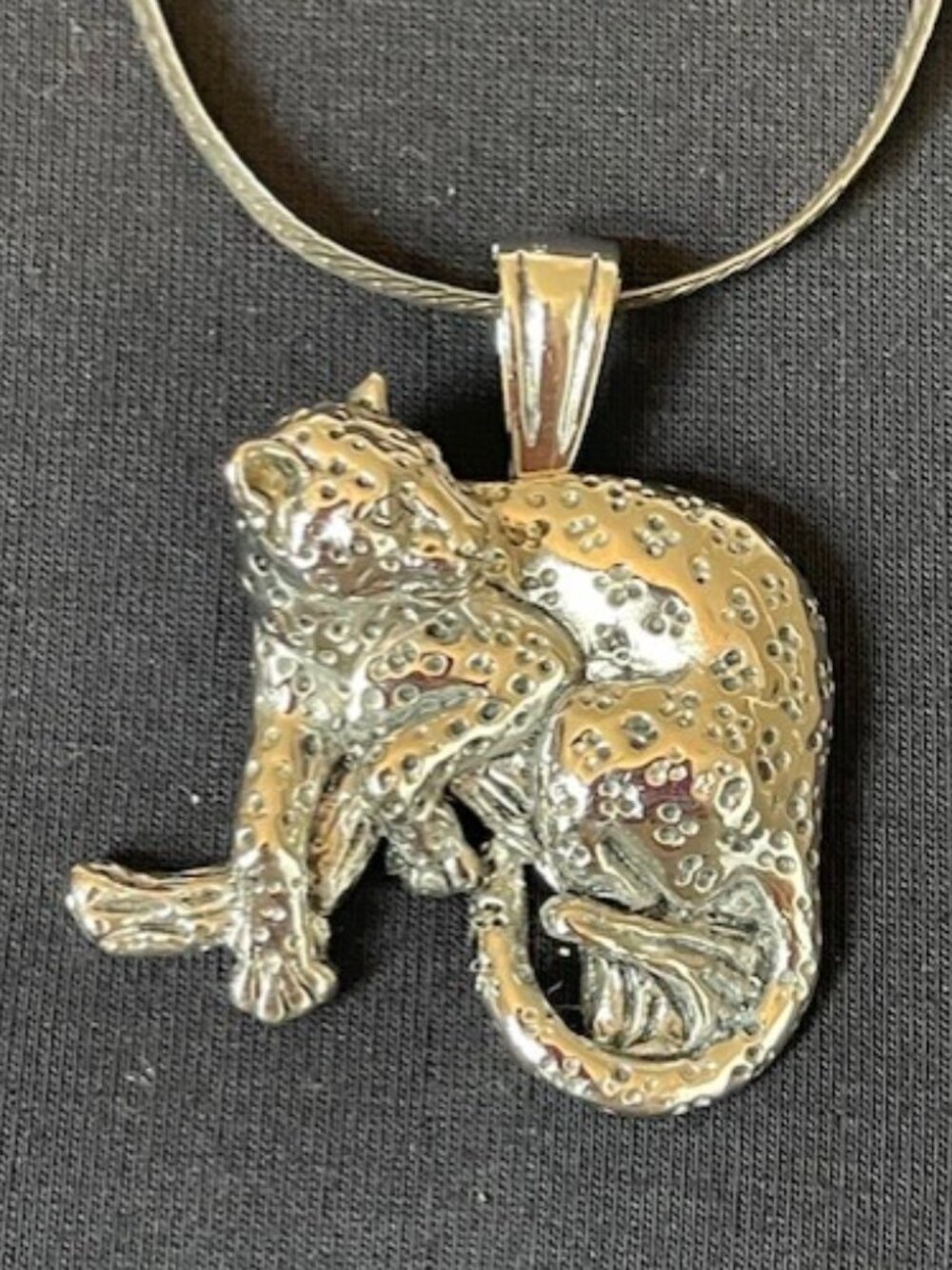 Leopard pendant